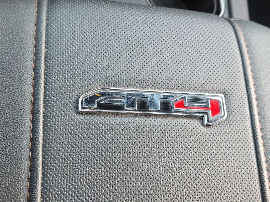 2024 GMC SIERRA HD - Image 33