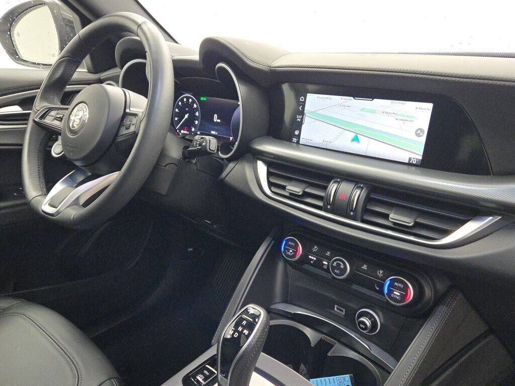 2024 ALFA ROMEO STELVIO - Image 9