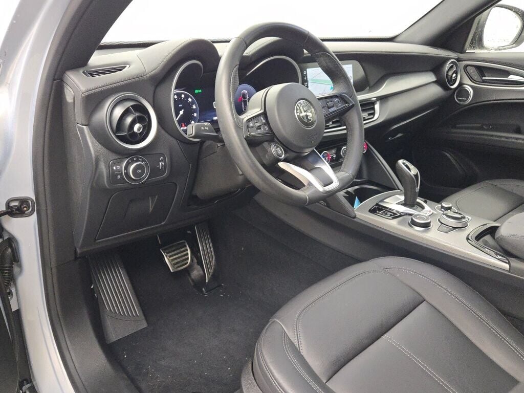 2024 ALFA ROMEO STELVIO - Image 24