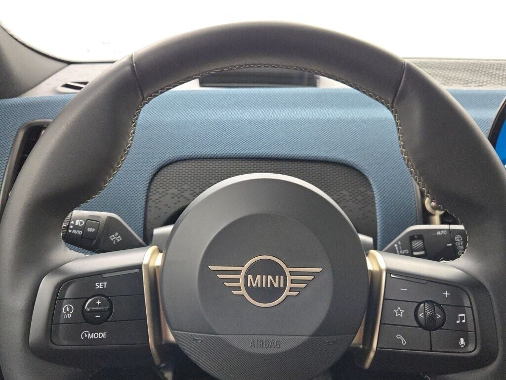 2025 MINI COUNTRYMAN - Image 33