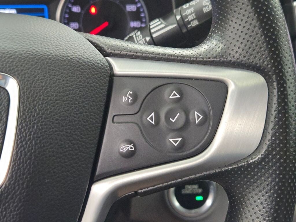 2024 GMC TERRAIN - Image 30