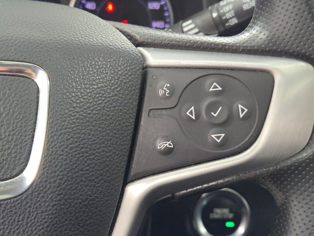 2022 GMC TERRAIN - Image 32