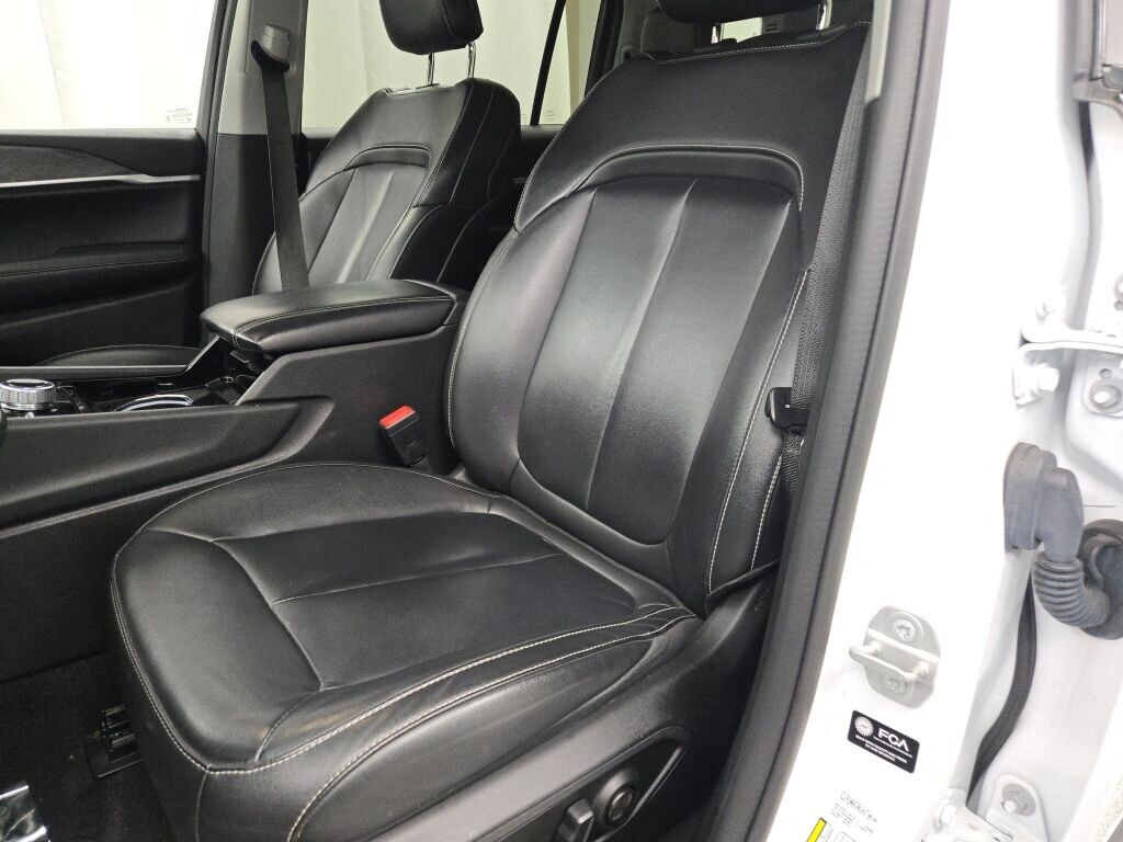 2022 JEEP GRAND CHEROKEE L - Image 26