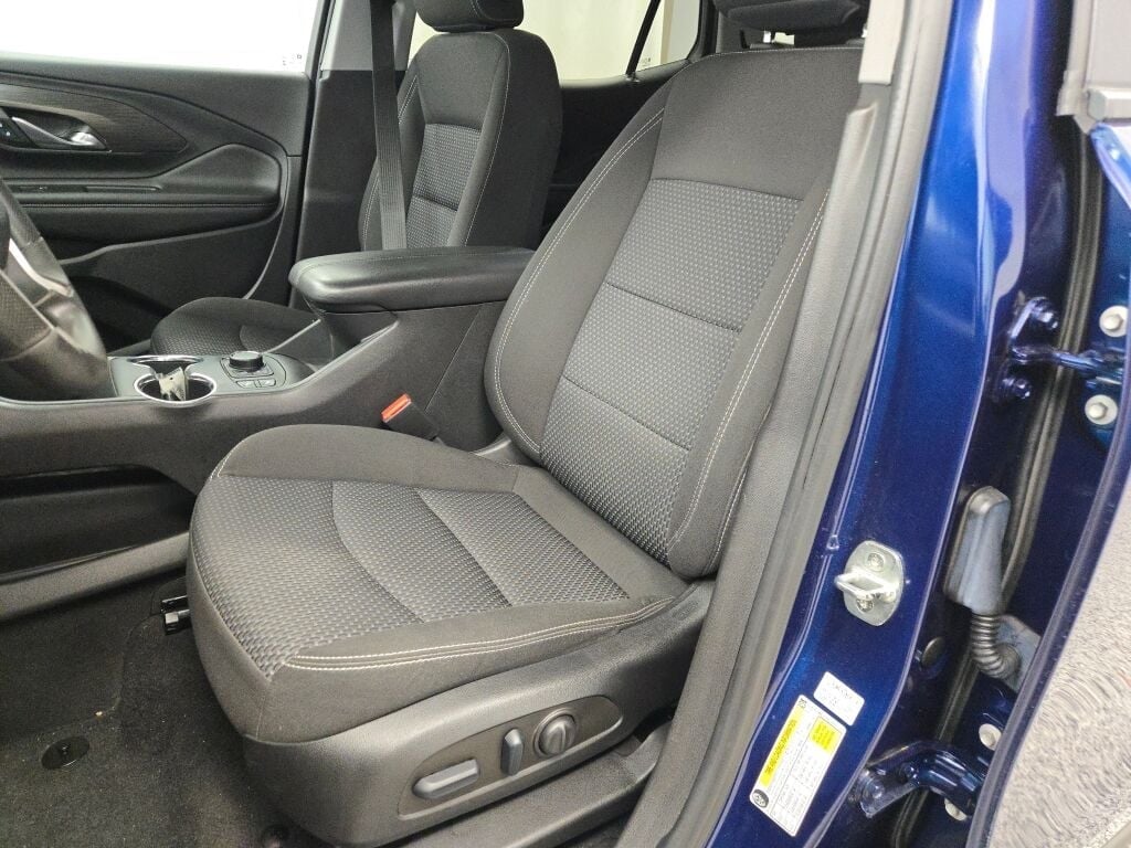 2022 GMC TERRAIN - Image 25