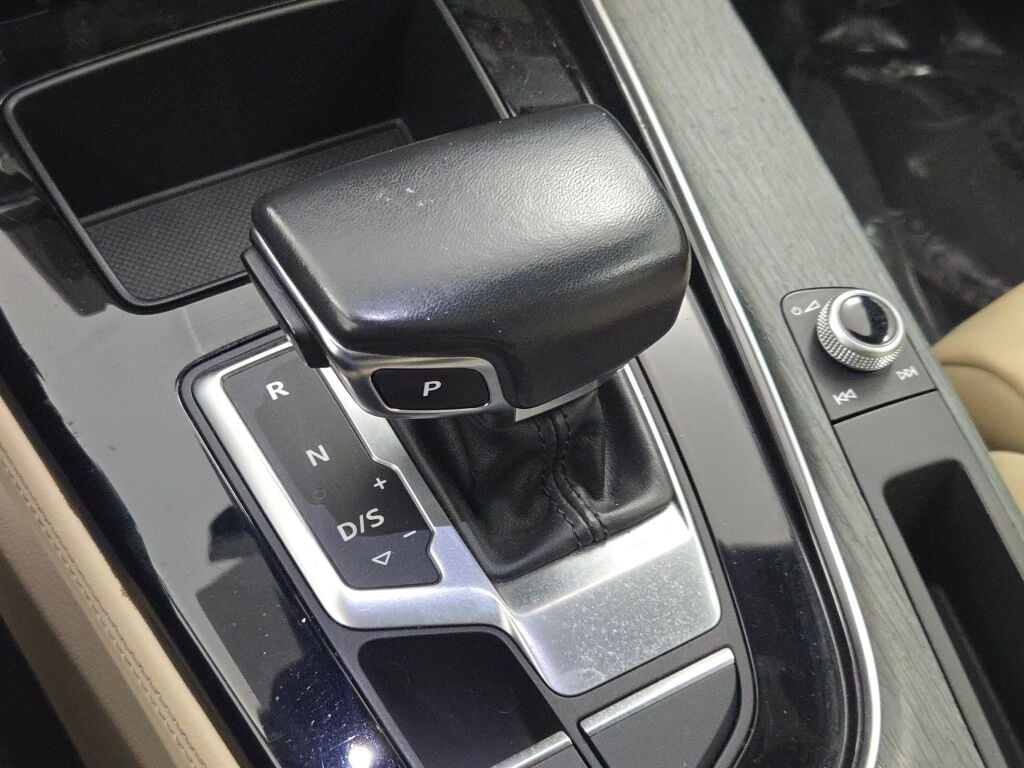 2022 AUDI A4 - Image 34