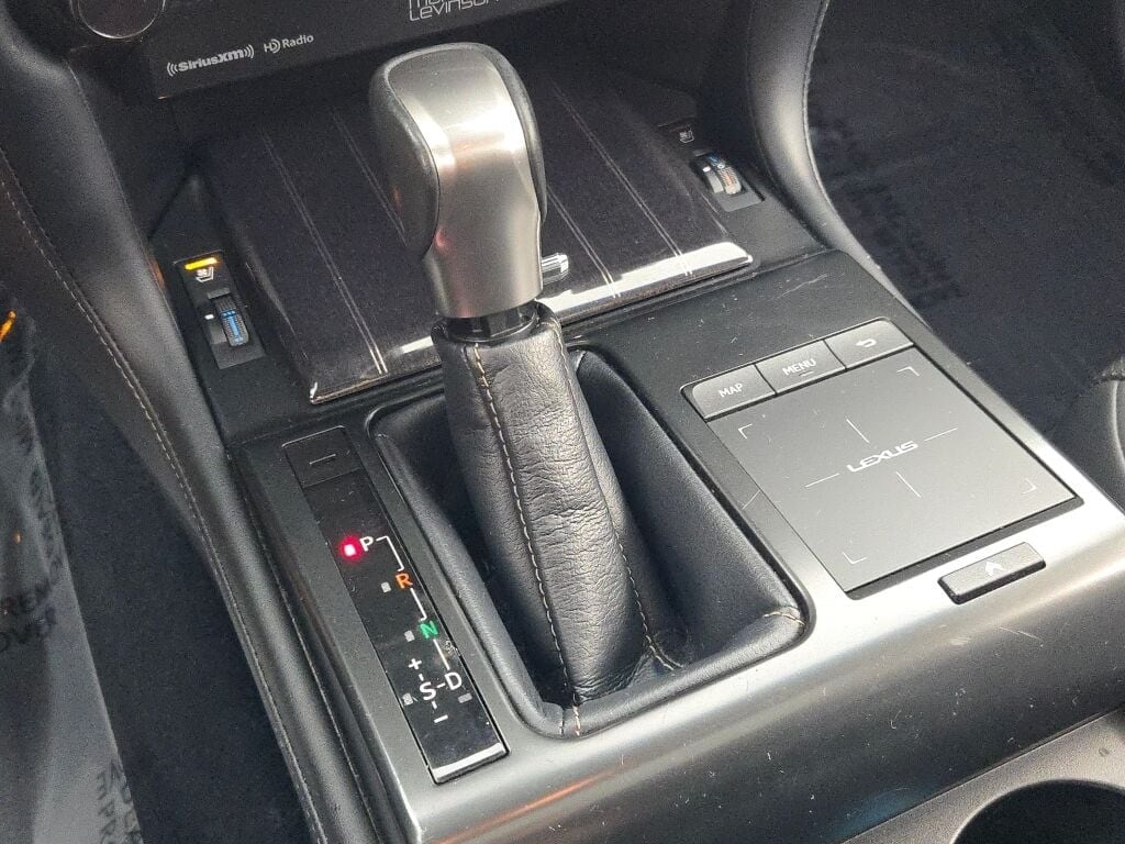 2023 LEXUS GX - Image 36