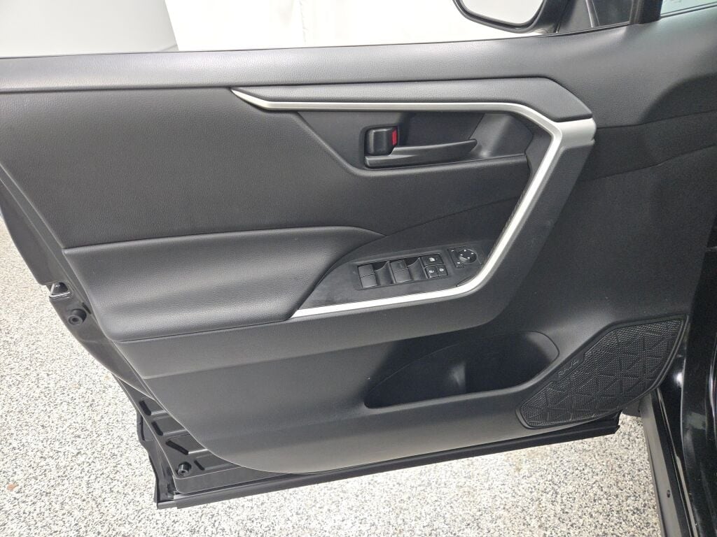 2024 TOYOTA RAV4 - Image 21