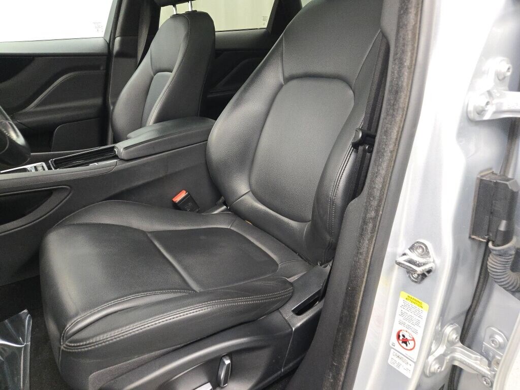 2019 JAGUAR F-PACE - Image 29