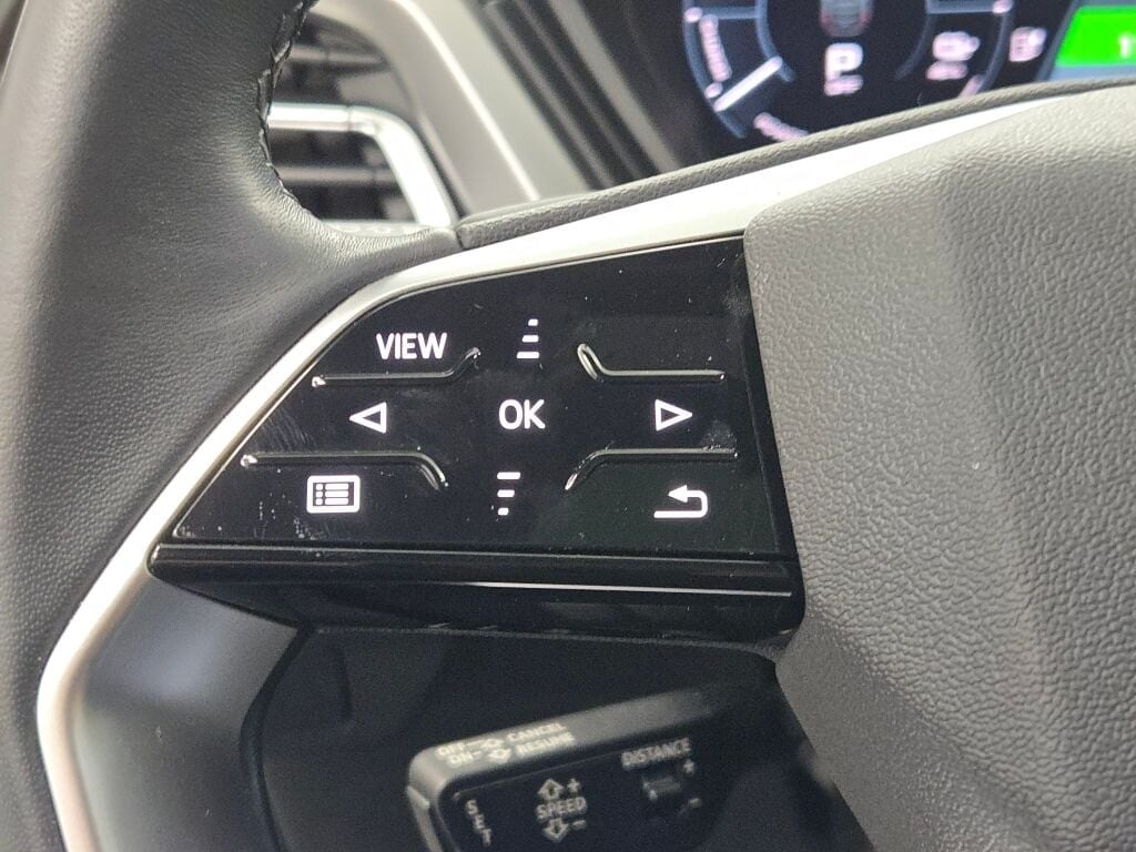 2023 AUDI Q4 - Image 32