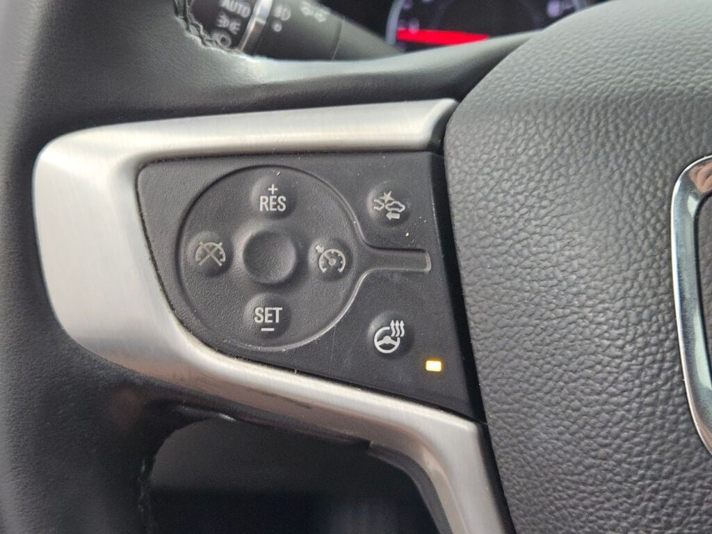 2023 GMC ACADIA - Image 34