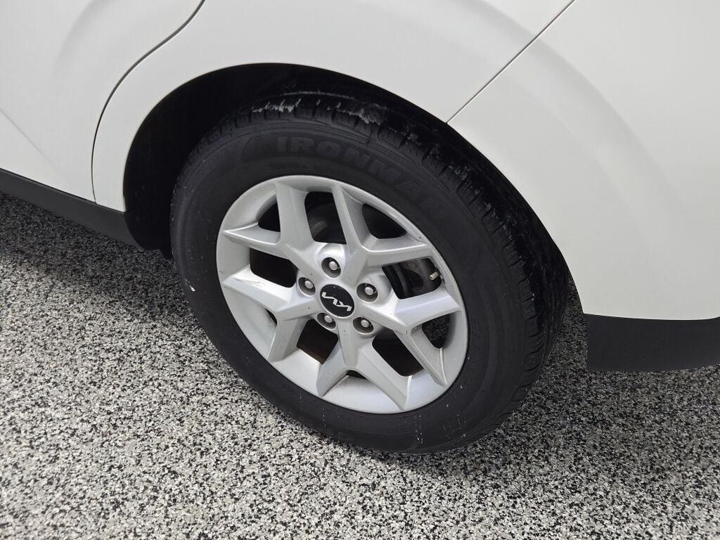 2023 KIA SOUL - Image 17