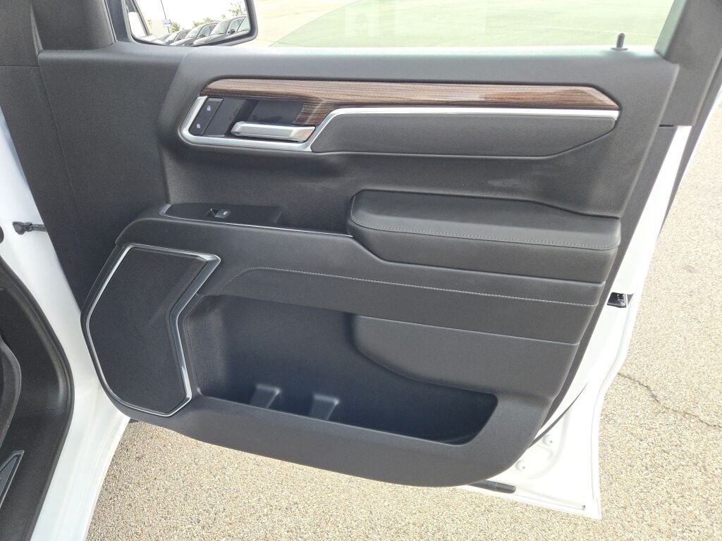 2025 CHEVROLET SILVERADO - Image 7