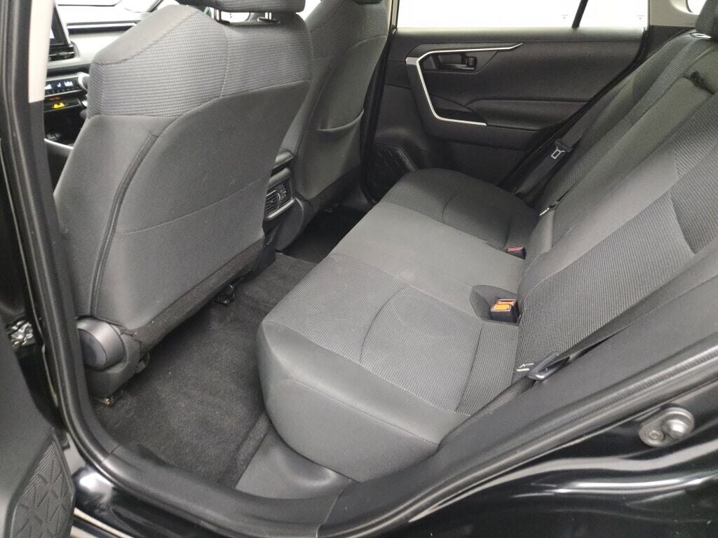 2024 TOYOTA RAV4 - Image 18