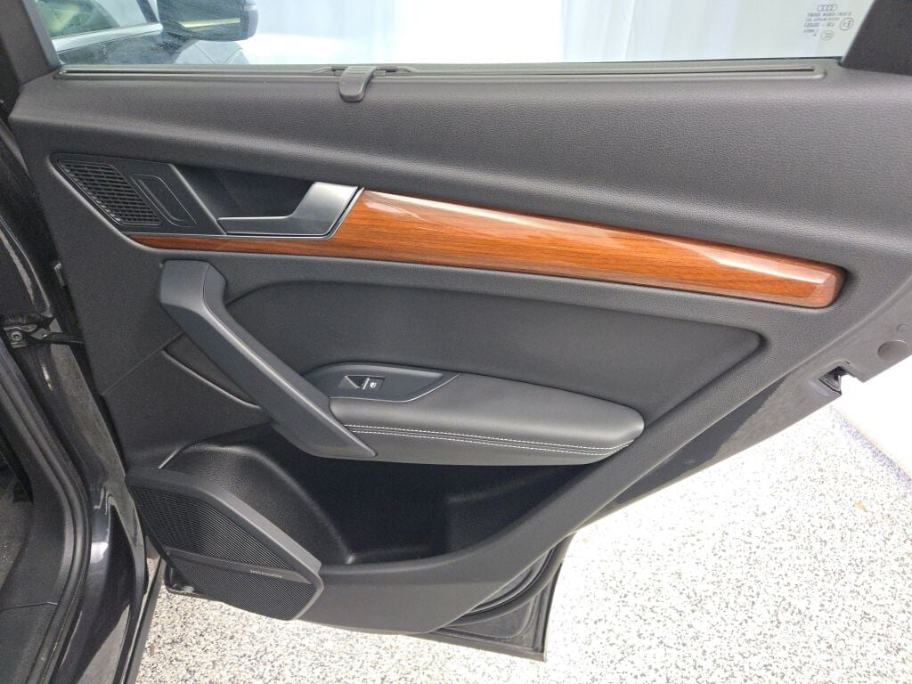 2021 AUDI Q5 - Image 10