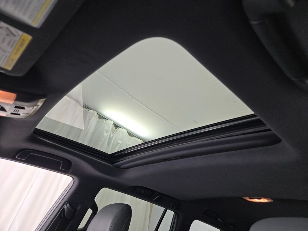 2023 LEXUS GX - Image 33