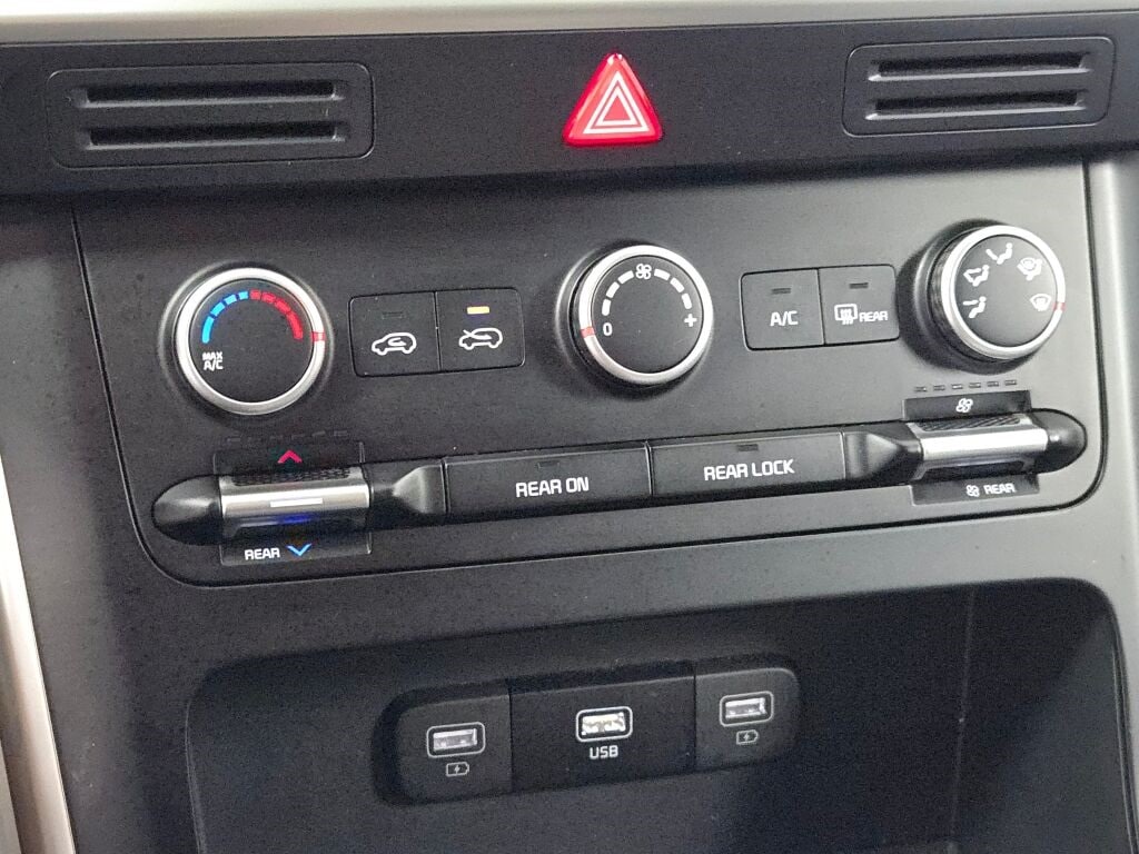 2024 KIA CARNIVAL - Image 31