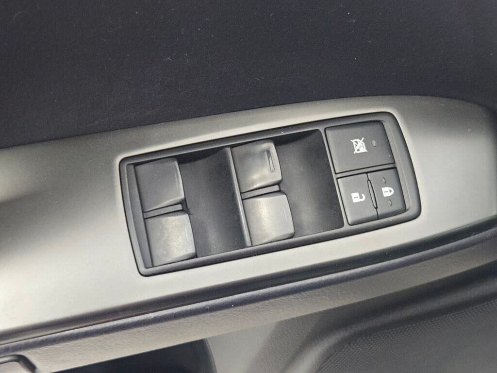 2023 LEXUS GX - Image 28