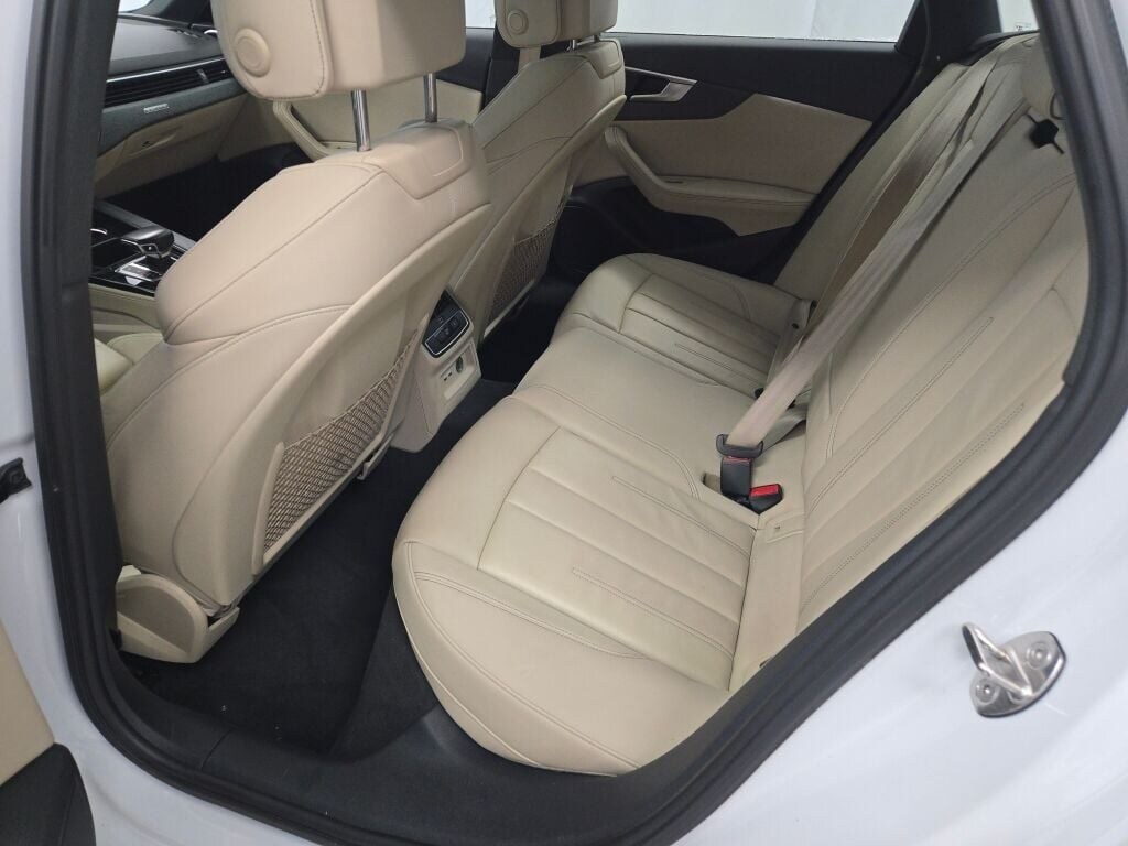 2022 AUDI A4 - Image 18