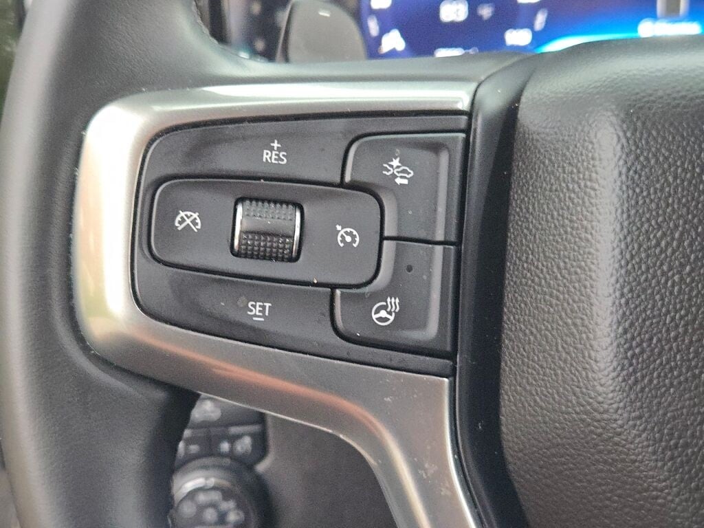 2025 CHEVROLET SILVERADO - Image 32