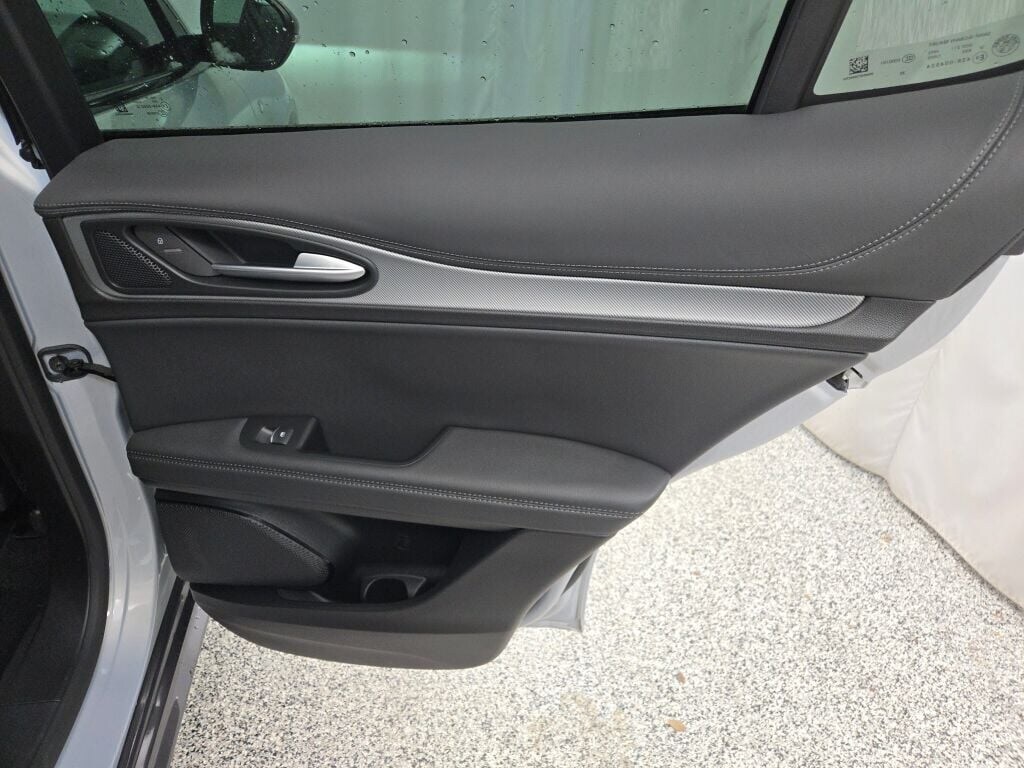 2024 ALFA ROMEO STELVIO - Image 10