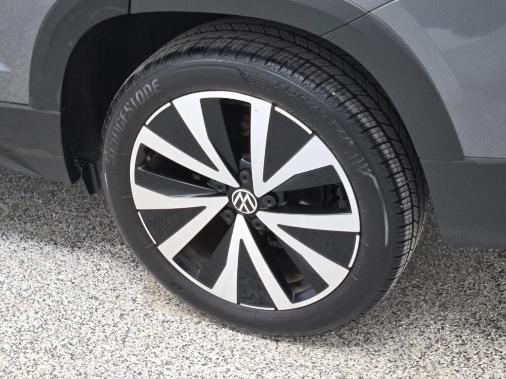 2024 VOLKSWAGEN TAOS - Image 17