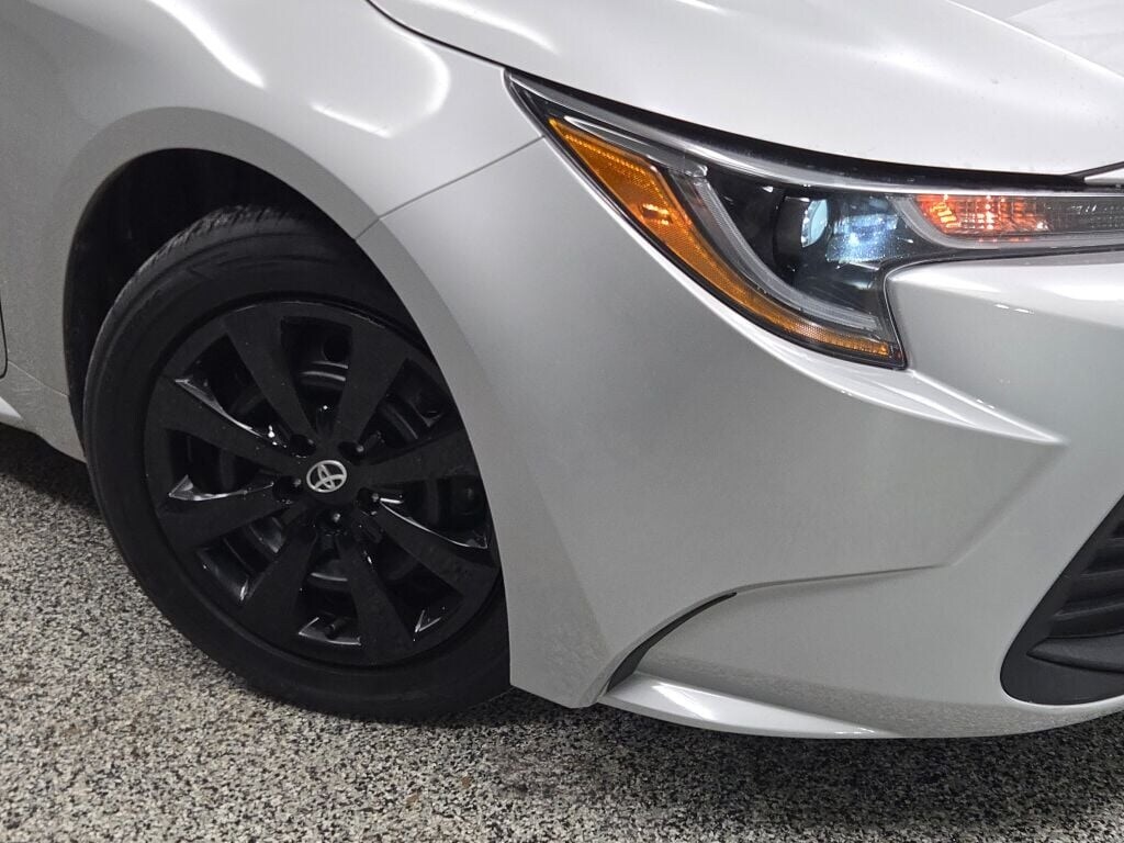2024 TOYOTA COROLLA - Image 3