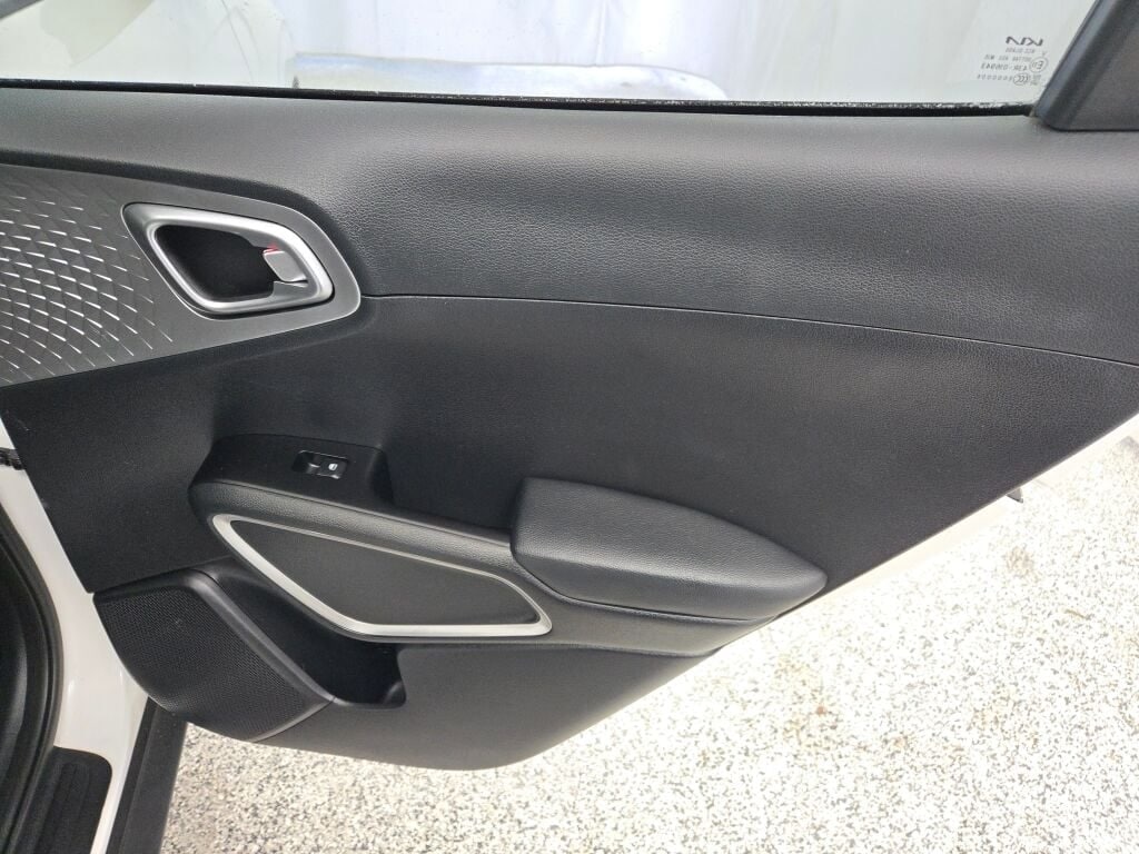 2023 KIA SOUL - Image 10