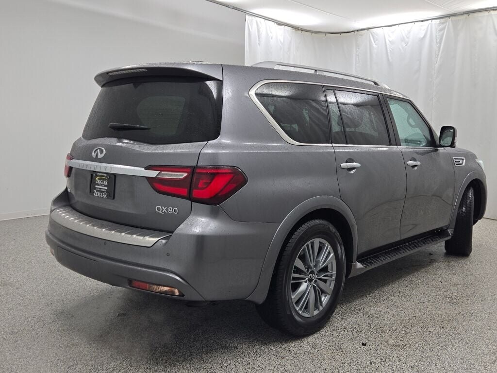 2021 INFINITI QX80 - Image 12