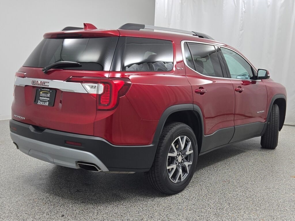 2023 GMC ACADIA - Image 12