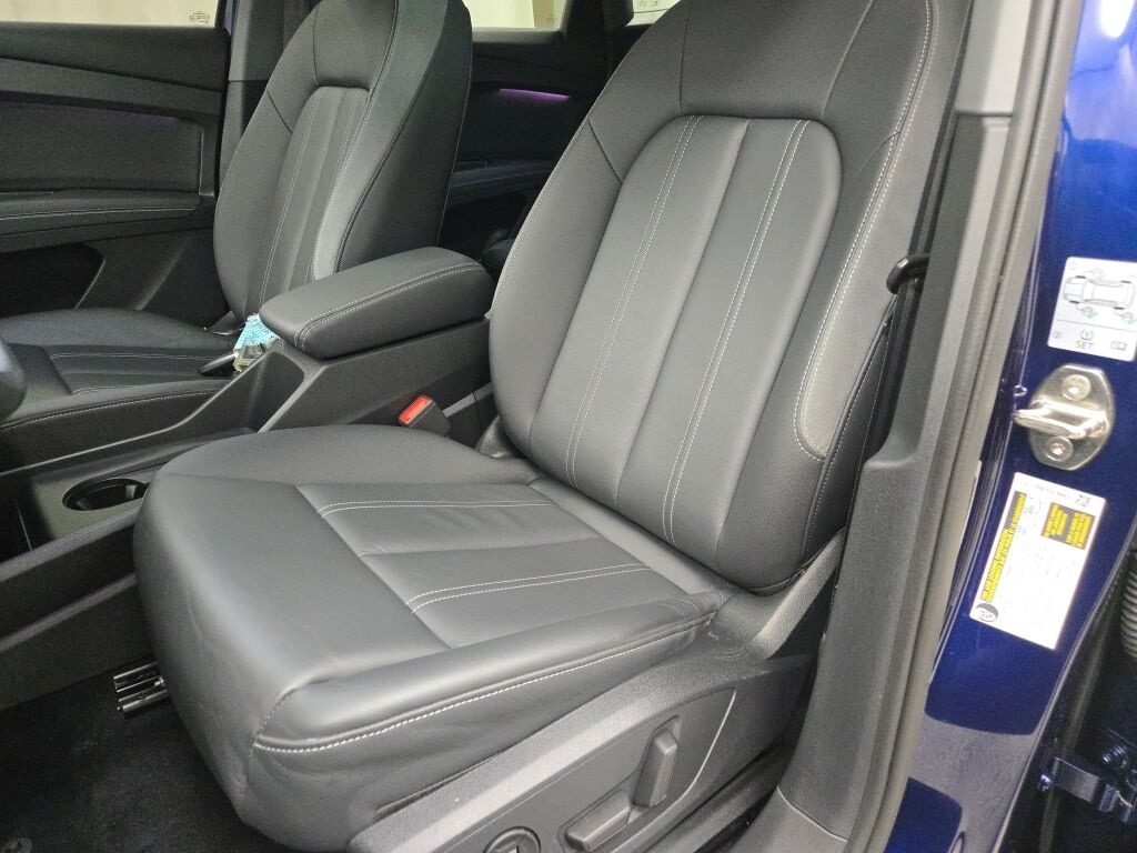 2023 AUDI Q4 - Image 27