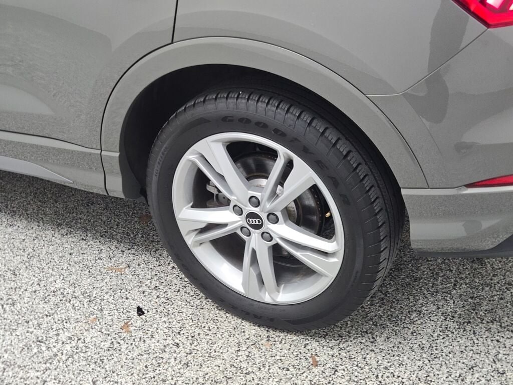 2021 AUDI Q3 - Image 15