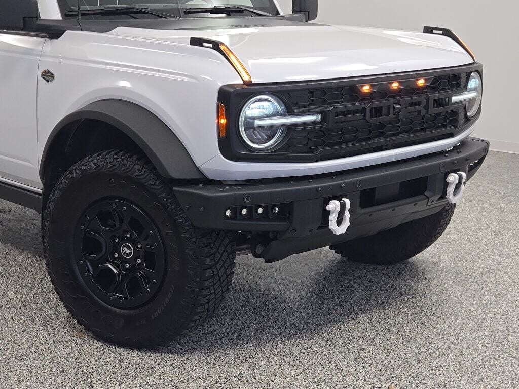 2024 Ford Bronco Wildtrak photo 2