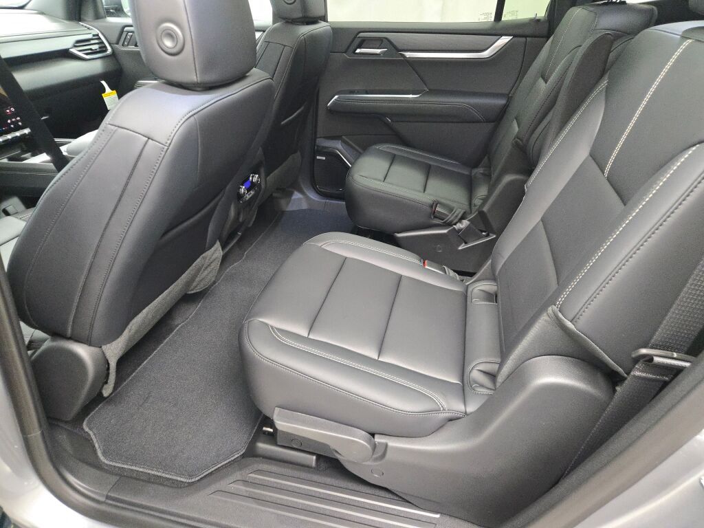 2026 GMC Acadia Elevation - Photo 17