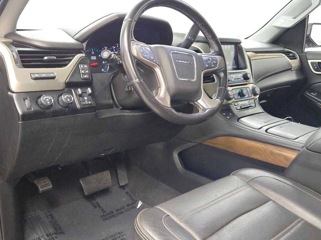 2020 GMC YUKON XL - Image 28