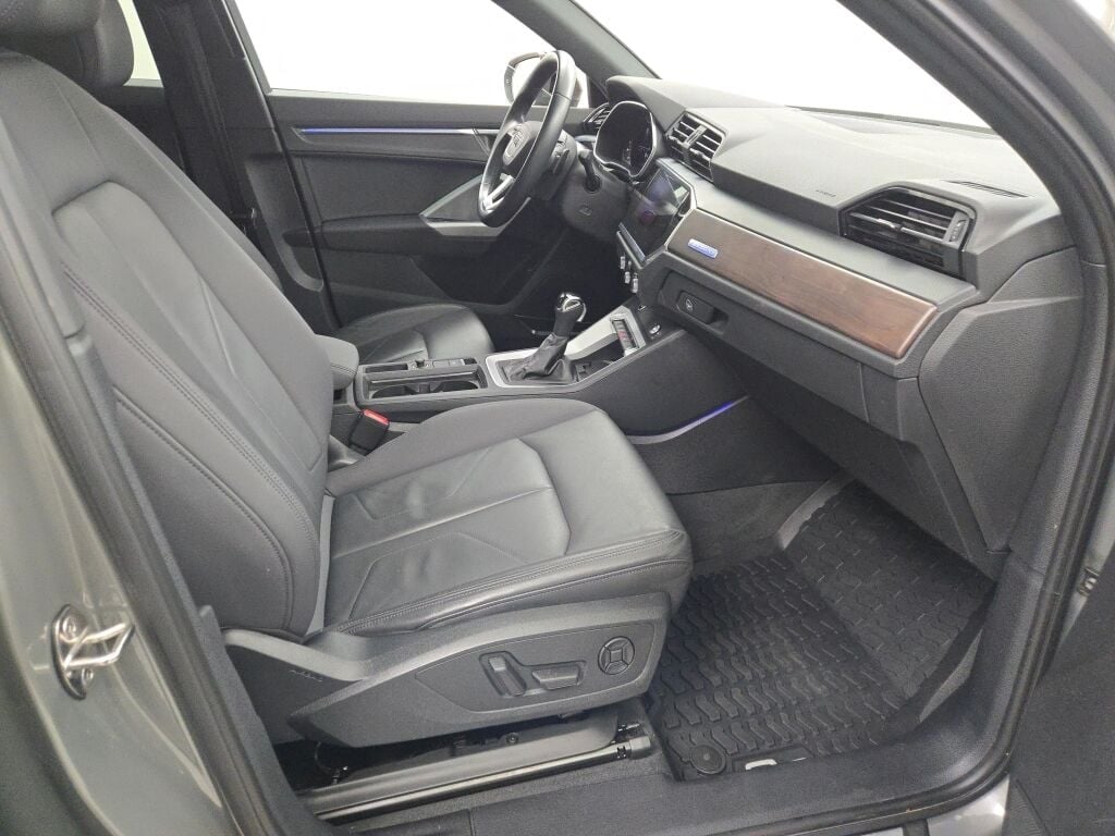 2021 AUDI Q3 - Image 6