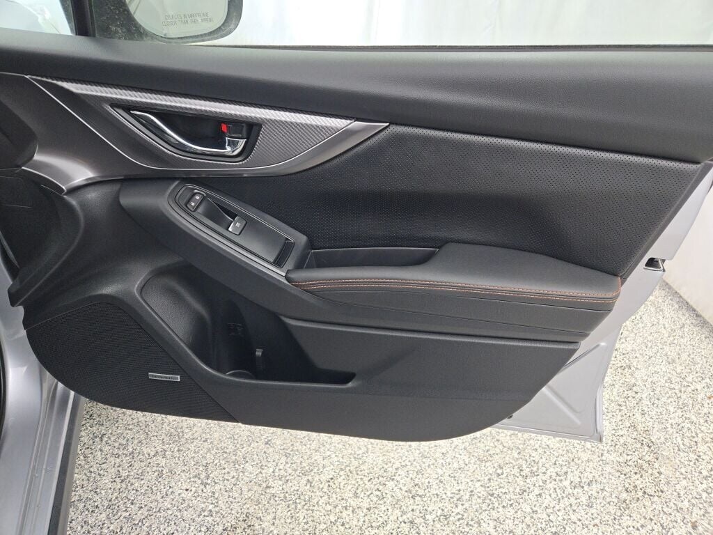 2023 SUBARU CROSSTREK - Image 6