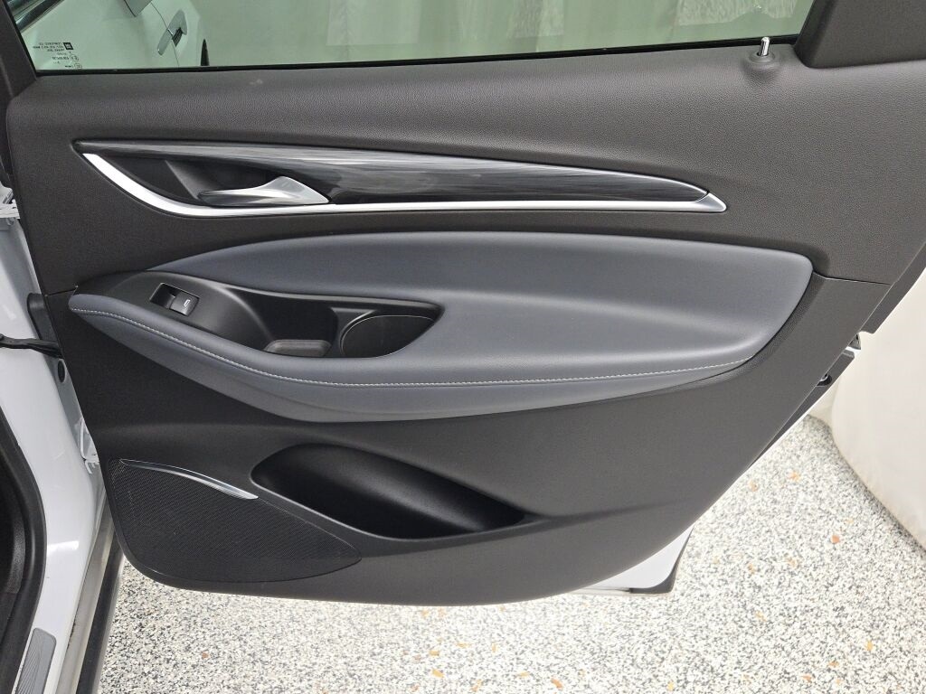 2024 BUICK ENCLAVE - Image 9