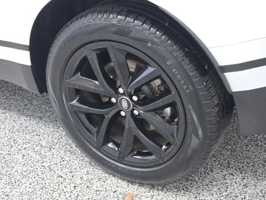 2024 LAND ROVER RANGE ROVER VELAR - Image 17