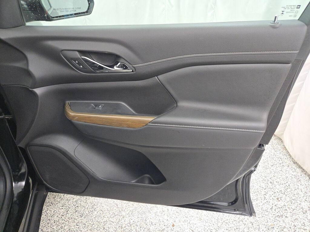 2023 GMC ACADIA - Image 6