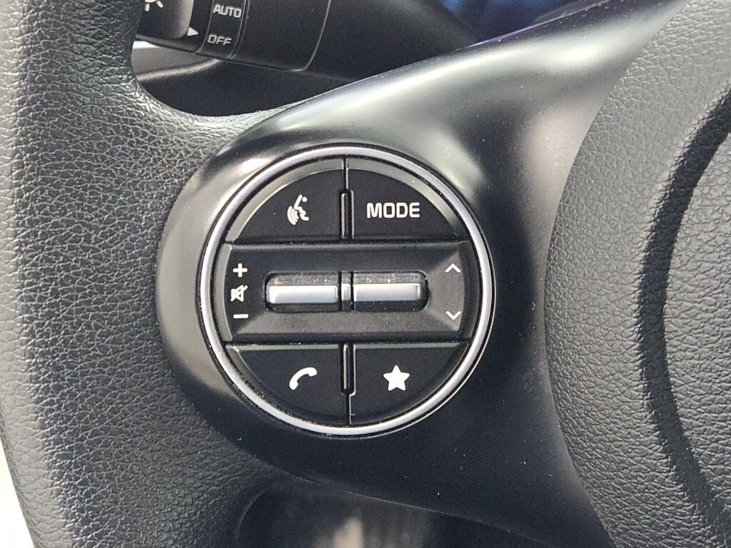 2023 KIA SOUL - Image 31