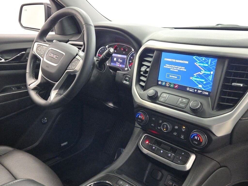 2023 GMC ACADIA - Image 9