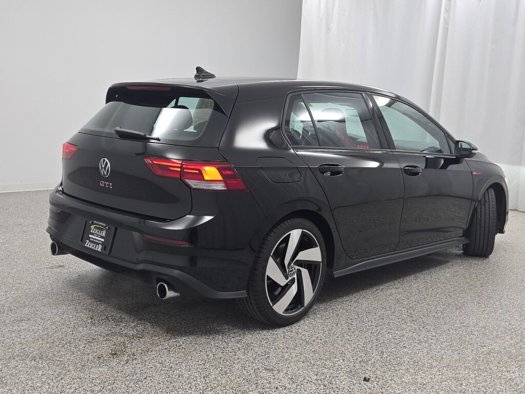 2024 VOLKSWAGEN GOLF GTI - Image 12