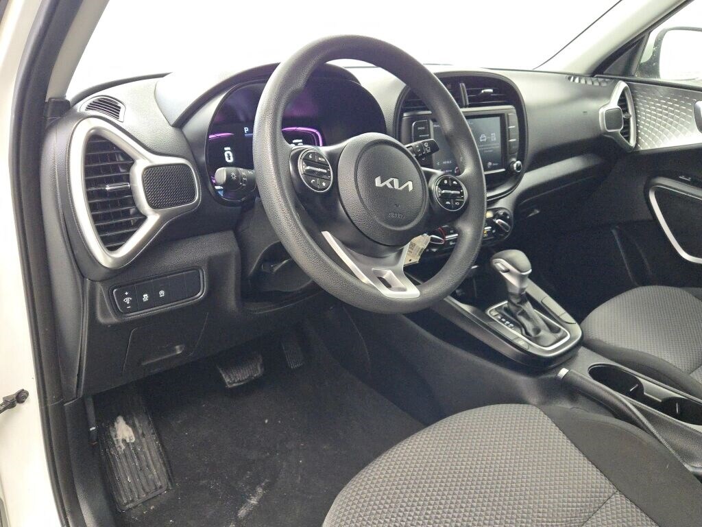 2023 KIA SOUL - Image 24