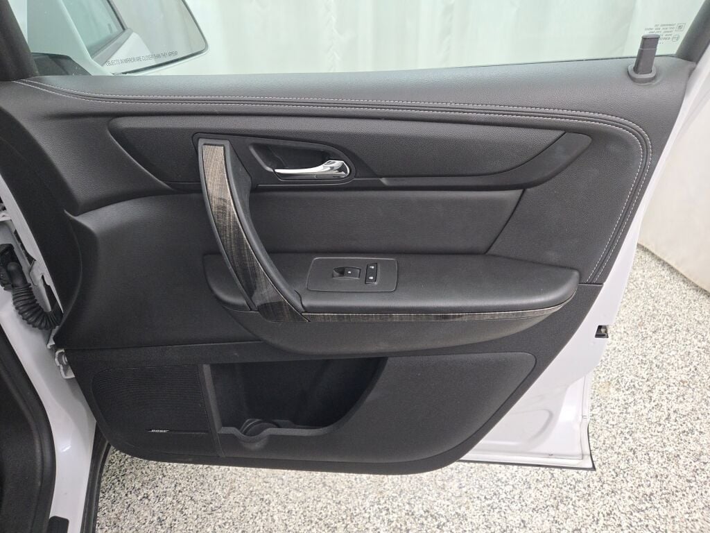 2017 GMC ACADIA - Image 6