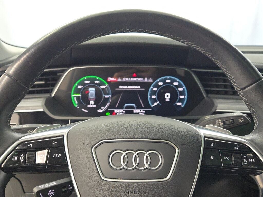 2022 AUDI E-TRON - Image 32