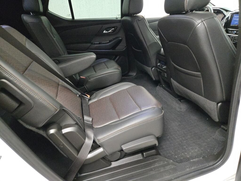 2023 CHEVROLET TRAVERSE - Image 11