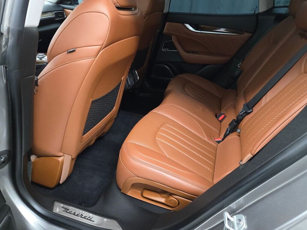 2021 MASERATI LEVANTE - Image 23