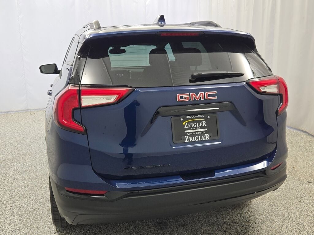2022 GMC TERRAIN - Image 13
