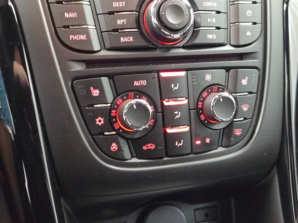 2019 BUICK CASCADA - Image 23