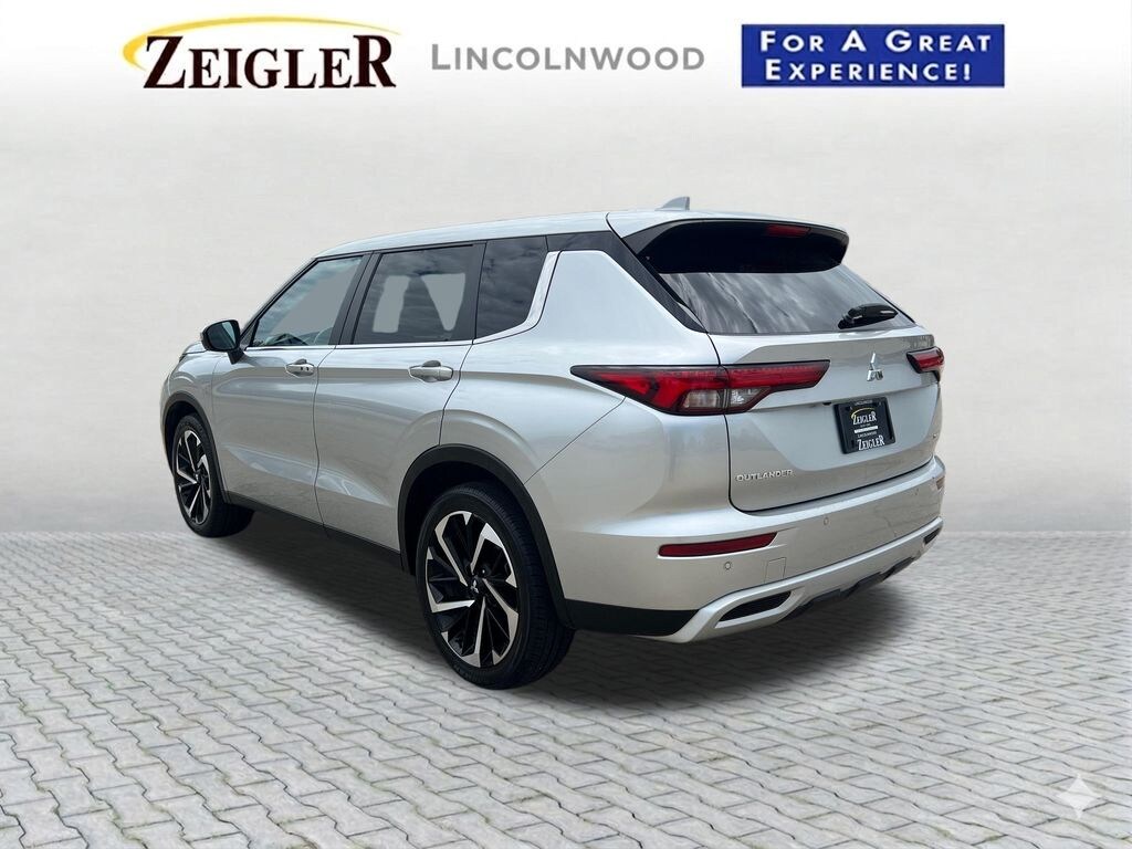 Used 2024 Mitsubishi Outlander SE SUV